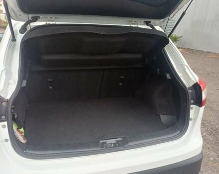 Білий Ніссан Кашкай, об'ємом двигуна 1.5 л та пробігом 159 тис. км за 13900 $, фото 5 на Automoto.ua