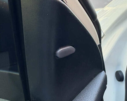 Белый Ниссан Кашкай, объемом двигателя 1.6 л и пробегом 155 тыс. км за 14999 $, фото 12 на Automoto.ua