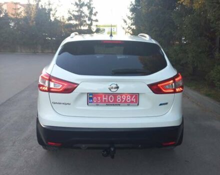 Белый Ниссан Кашкай, объемом двигателя 1.5 л и пробегом 229 тыс. км за 15750 $, фото 2 на Automoto.ua