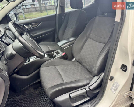 Белый Ниссан Кашкай, объемом двигателя 1.6 л и пробегом 121 тыс. км за 14999 $, фото 10 на Automoto.ua