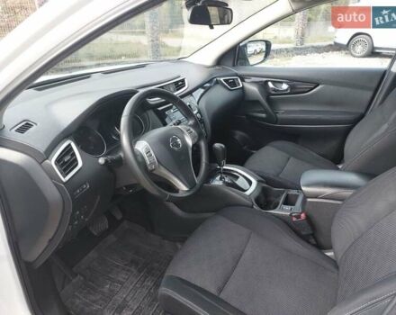 Білий Ніссан Кашкай, об'ємом двигуна 1.6 л та пробігом 143 тис. км за 16000 $, фото 14 на Automoto.ua