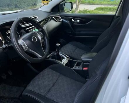 Білий Ніссан Кашкай, об'ємом двигуна 1.2 л та пробігом 175 тис. км за 12200 $, фото 7 на Automoto.ua