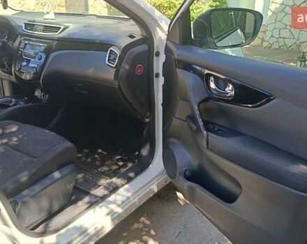 Белый Ниссан Кашкай, объемом двигателя 1.2 л и пробегом 128 тыс. км за 13800 $, фото 13 на Automoto.ua