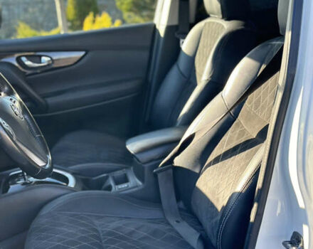 Белый Ниссан Кашкай, объемом двигателя 1.6 л и пробегом 205 тыс. км за 15500 $, фото 13 на Automoto.ua