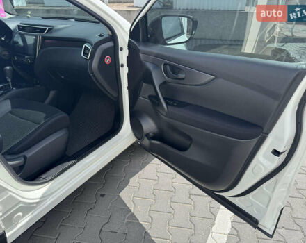 Белый Ниссан Кашкай, объемом двигателя 2 л и пробегом 161 тыс. км за 13499 $, фото 28 на Automoto.ua