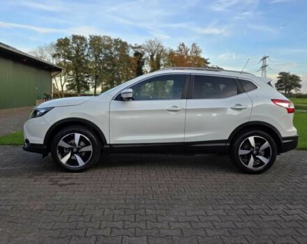 Белый Ниссан Кашкай, объемом двигателя 1.2 л и пробегом 70 тыс. км за 7800 $, фото 3 на Automoto.ua