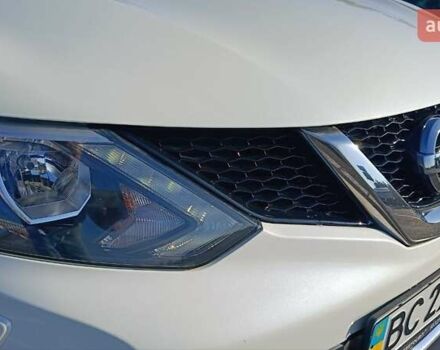 Белый Ниссан Кашкай, объемом двигателя 1.2 л и пробегом 128 тыс. км за 13800 $, фото 10 на Automoto.ua