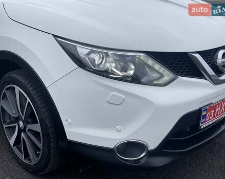 Белый Ниссан Кашкай, объемом двигателя 1.5 л и пробегом 190 тыс. км за 15999 $, фото 9 на Automoto.ua