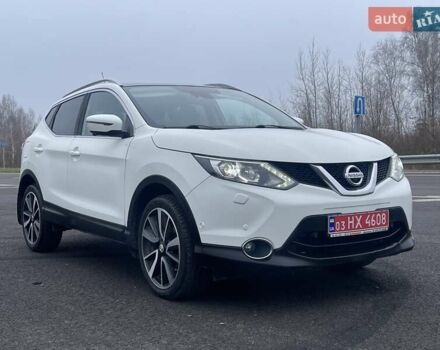 Белый Ниссан Кашкай, объемом двигателя 1.5 л и пробегом 190 тыс. км за 15999 $, фото 2 на Automoto.ua