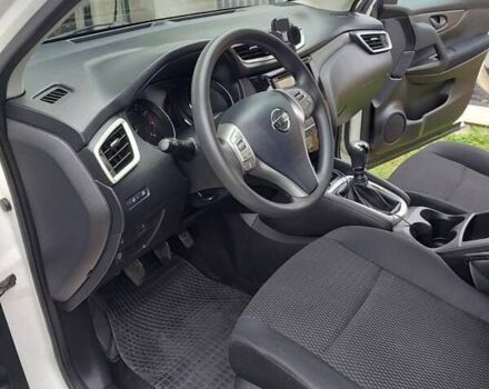 Білий Ніссан Кашкай, об'ємом двигуна 1.2 л та пробігом 164 тис. км за 13900 $, фото 2 на Automoto.ua