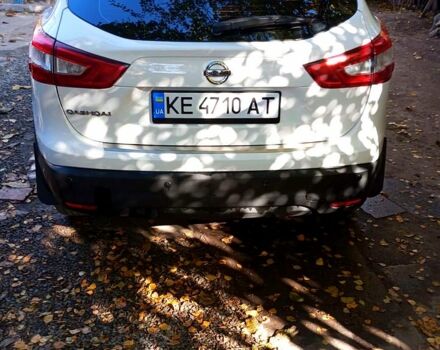 Белый Ниссан Кашкай, объемом двигателя 1.2 л и пробегом 205 тыс. км за 10900 $, фото 5 на Automoto.ua