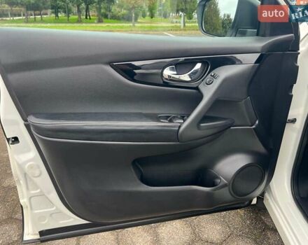 Белый Ниссан Кашкай, объемом двигателя 1.6 л и пробегом 87 тыс. км за 15500 $, фото 38 на Automoto.ua