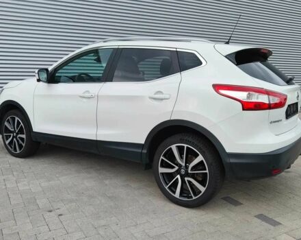 Белый Ниссан Кашкай, объемом двигателя 1.5 л и пробегом 70 тыс. км за 10000 $, фото 1 на Automoto.ua