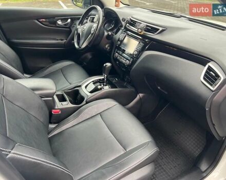 Белый Ниссан Кашкай, объемом двигателя 1.6 л и пробегом 87 тыс. км за 15500 $, фото 28 на Automoto.ua