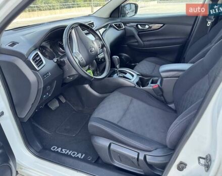 Білий Ніссан Кашкай, об'ємом двигуна 1.2 л та пробігом 127 тис. км за 13700 $, фото 26 на Automoto.ua