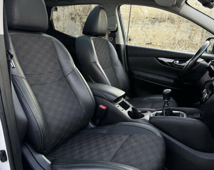 Белый Ниссан Кашкай, объемом двигателя 1.5 л и пробегом 179 тыс. км за 16900 $, фото 22 на Automoto.ua