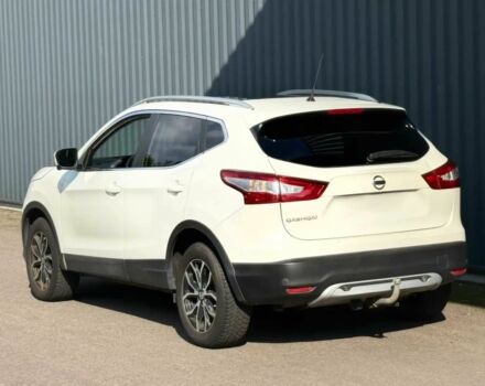 Белый Ниссан Кашкай, объемом двигателя 1.6 л и пробегом 77 тыс. км за 10200 $, фото 3 на Automoto.ua