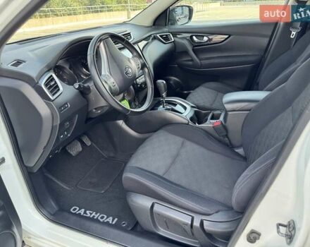 Білий Ніссан Кашкай, об'ємом двигуна 1.2 л та пробігом 128 тис. км за 12990 $, фото 27 на Automoto.ua