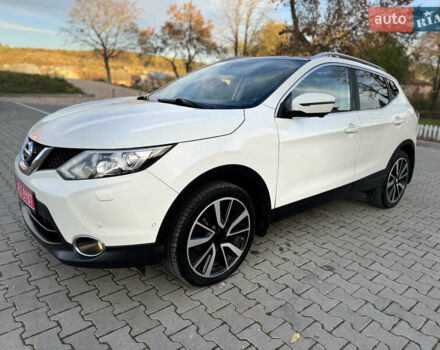 Белый Ниссан Кашкай, объемом двигателя 1.5 л и пробегом 179 тыс. км за 16900 $, фото 2 на Automoto.ua
