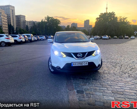 Білий Ніссан Кашкай, об'ємом двигуна 1.6 л та пробігом 130 тис. км за 16300 $, фото 1 на Automoto.ua