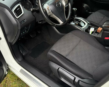 Белый Ниссан Кашкай, объемом двигателя 1.6 л и пробегом 92 тыс. км за 13900 $, фото 4 на Automoto.ua