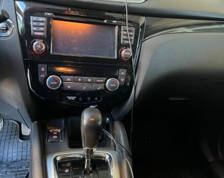 Белый Ниссан Кашкай, объемом двигателя 1.6 л и пробегом 136 тыс. км за 19000 $, фото 8 на Automoto.ua