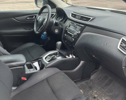 Белый Ниссан Кашкай, объемом двигателя 2 л и пробегом 240 тыс. км за 13000 $, фото 7 на Automoto.ua