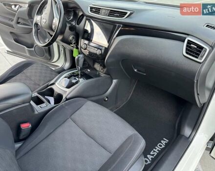 Білий Ніссан Кашкай, об'ємом двигуна 1.2 л та пробігом 128 тис. км за 13450 $, фото 31 на Automoto.ua