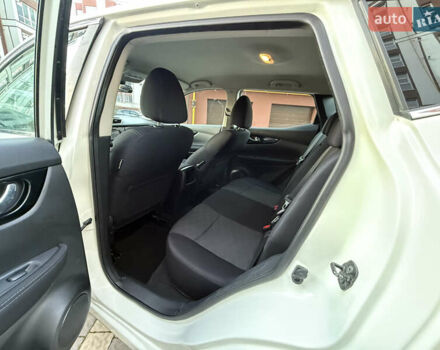 Белый Ниссан Кашкай, объемом двигателя 1.5 л и пробегом 198 тыс. км за 13899 $, фото 36 на Automoto.ua