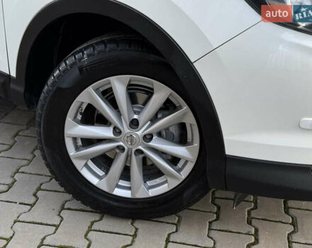 Белый Ниссан Кашкай, объемом двигателя 1.5 л и пробегом 198 тыс. км за 13899 $, фото 51 на Automoto.ua