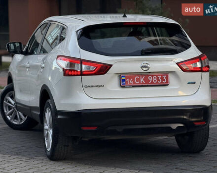 Белый Ниссан Кашкай, объемом двигателя 1.5 л и пробегом 198 тыс. км за 13899 $, фото 22 на Automoto.ua