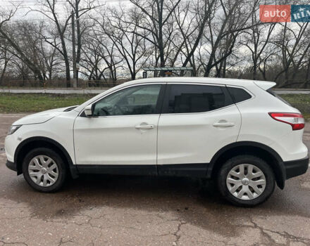Белый Ниссан Кашкай, объемом двигателя 2 л и пробегом 240 тыс. км за 13000 $, фото 4 на Automoto.ua
