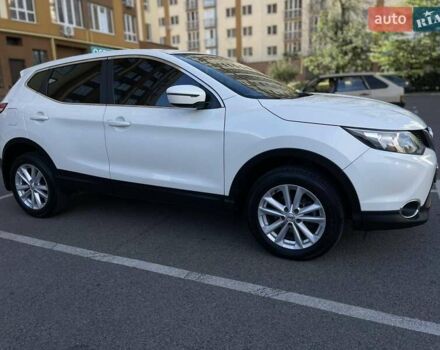 Білий Ніссан Кашкай, об'ємом двигуна 2 л та пробігом 136 тис. км за 16199 $, фото 9 на Automoto.ua