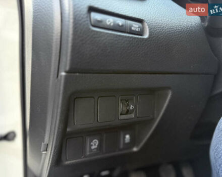 Белый Ниссан Кашкай, объемом двигателя 1.5 л и пробегом 198 тыс. км за 13899 $, фото 48 на Automoto.ua