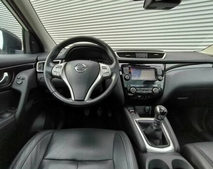 Белый Ниссан Кашкай, объемом двигателя 1.5 л и пробегом 70 тыс. км за 10000 $, фото 6 на Automoto.ua