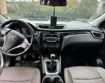 Белый Ниссан Кашкай, объемом двигателя 1.5 л и пробегом 110 тыс. км за 15800 $, фото 5 на Automoto.ua