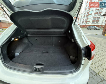 Белый Ниссан Кашкай, объемом двигателя 1.5 л и пробегом 198 тыс. км за 13899 $, фото 37 на Automoto.ua