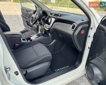 Білий Ніссан Кашкай, об'ємом двигуна 1.2 л та пробігом 127 тис. км за 13700 $, фото 34 на Automoto.ua