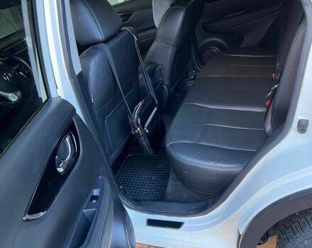 Белый Ниссан Кашкай, объемом двигателя 1.6 л и пробегом 136 тыс. км за 19000 $, фото 10 на Automoto.ua