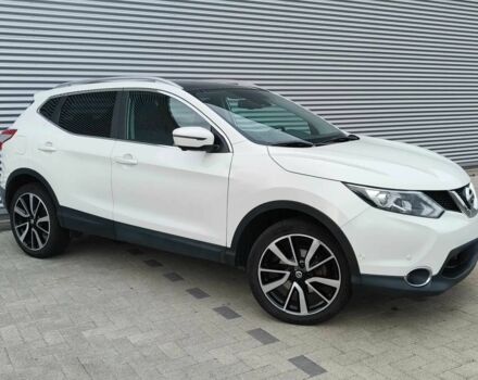 Белый Ниссан Кашкай, объемом двигателя 1.5 л и пробегом 70 тыс. км за 10000 $, фото 3 на Automoto.ua