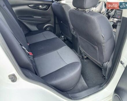 Білий Ніссан Кашкай, об'ємом двигуна 1.2 л та пробігом 128 тис. км за 13450 $, фото 35 на Automoto.ua