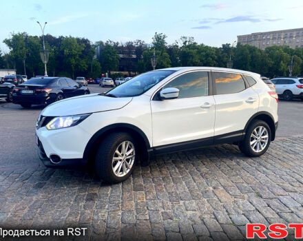 Білий Ніссан Кашкай, об'ємом двигуна 1.6 л та пробігом 130 тис. км за 16300 $, фото 2 на Automoto.ua