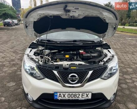 Белый Ниссан Кашкай, объемом двигателя 1.6 л и пробегом 87 тыс. км за 15500 $, фото 22 на Automoto.ua