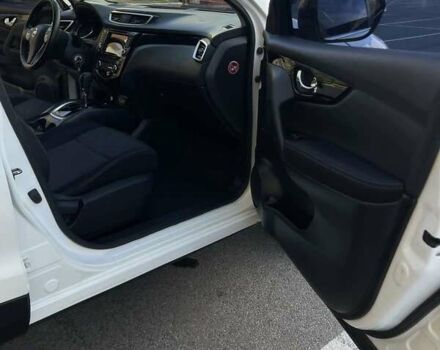 Білий Ніссан Кашкай, об'ємом двигуна 2 л та пробігом 136 тис. км за 16199 $, фото 14 на Automoto.ua