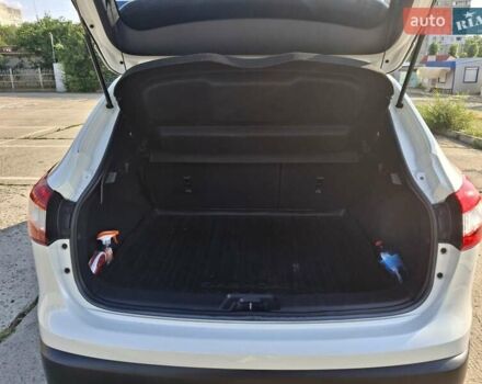 Білий Ніссан Кашкай, об'ємом двигуна 1.2 л та пробігом 165 тис. км за 12200 $, фото 24 на Automoto.ua