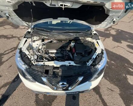 Білий Ніссан Кашкай, об'ємом двигуна 2 л та пробігом 175 тис. км за 16800 $, фото 6 на Automoto.ua