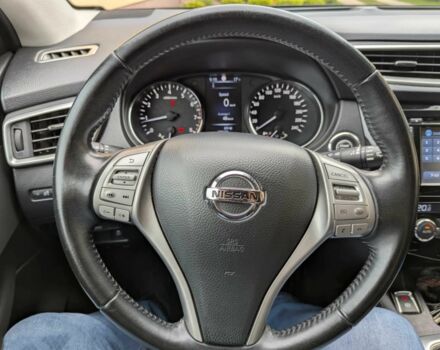 Белый Ниссан Кашкай, объемом двигателя 1.6 л и пробегом 78 тыс. км за 13200 $, фото 7 на Automoto.ua