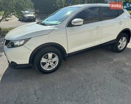 Белый Ниссан Кашкай, объемом двигателя 1.2 л и пробегом 147 тыс. км за 12500 $, фото 5 на Automoto.ua