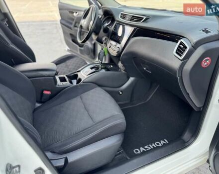 Білий Ніссан Кашкай, об'ємом двигуна 1.2 л та пробігом 128 тис. км за 12990 $, фото 29 на Automoto.ua