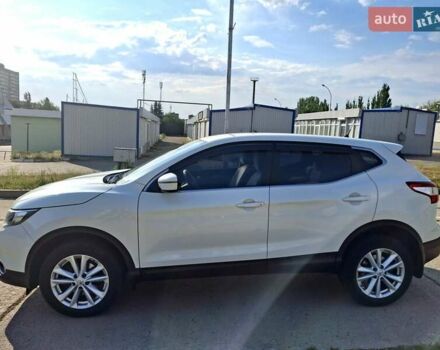 Білий Ніссан Кашкай, об'ємом двигуна 1.2 л та пробігом 165 тис. км за 12200 $, фото 3 на Automoto.ua